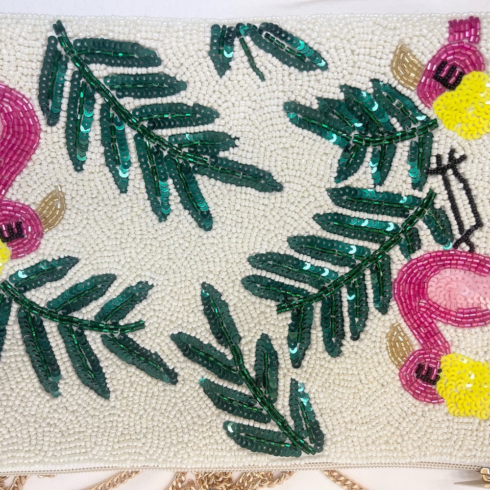 NEW TREASURES BEADED White with Gold Accents FLAMINGOS PURSE - Picture 6 of 7